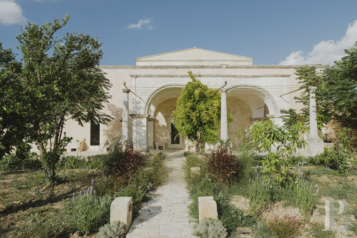 Au cœur du Salento, dans les Pouilles, une villa des 16e et 17e siècles à quelques minutes des plages - photo  n°1